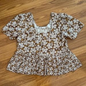 DR2 floral top